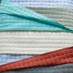 Hay Mega Dot Ivory -Plädar & prydnadskuddar affär 10712027r 4