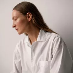 Tekla Poplin Pyjamas Shirt Alabaster White -Plädar & prydnadskuddar affär 10712810r 9