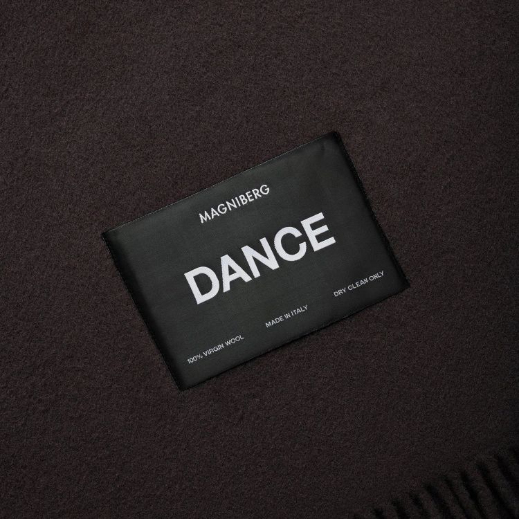 Magniberg Bold Blanket - Dark Chocolate 6 Magniberg Bold Blanket - Dark Chocolate - Bild 4