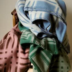 Tekla Le Corbusier Blanket - Vert Anglais/Blanc -Plädar & prydnadskuddar affär 10722064 3