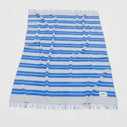 Tekla Le Corbusier Blanket - Blue Outremer/Blanc -Plädar & prydnadskuddar affär 10722066 7