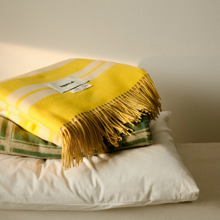 Tekla Le Corbusier Blanket - Blanc/Le Jaune Vif 5 Tekla Le Corbusier Blanket - Blanc/Le Jaune Vif - Bild 3